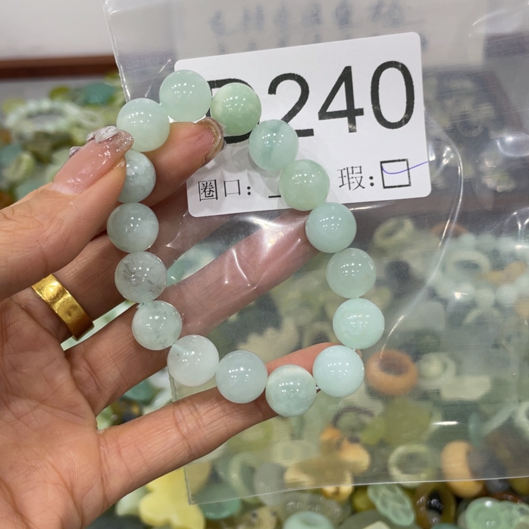 未镶嵌蛇纹石玉颈饰