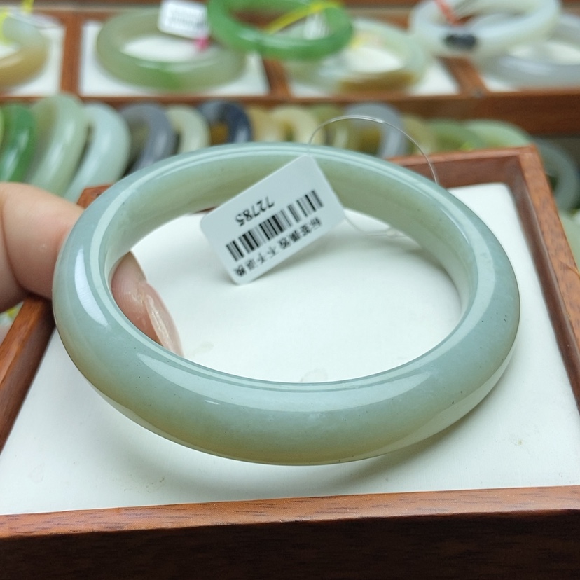 【闪购商品】和田玉手镯未镶嵌