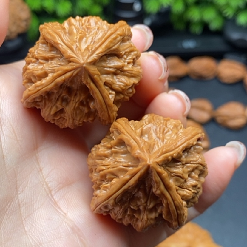 【闪购商品】文玩核桃把件四棱