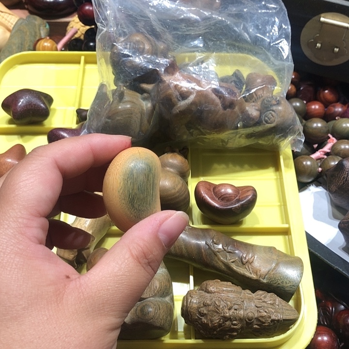 喵***维腊木（绿檀）12366477889887775