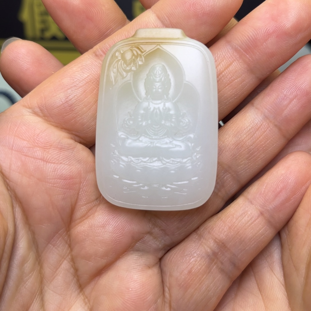 强***子和田玉（糖玉）未镶嵌颈饰
