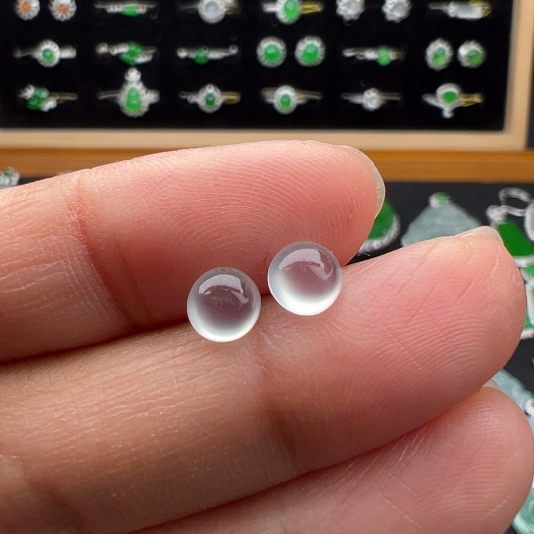 翡翠未镶嵌颈饰蛋面5.5