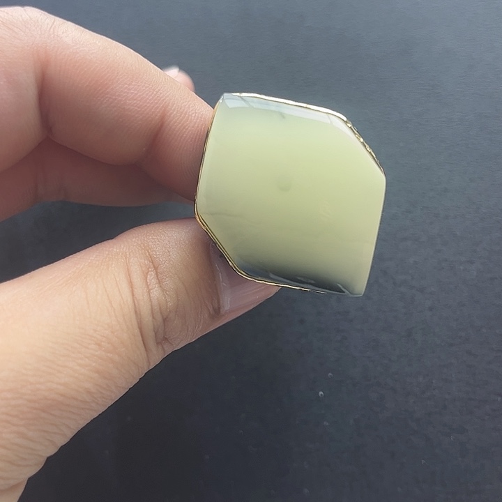 琥珀未镶嵌裸石戒指