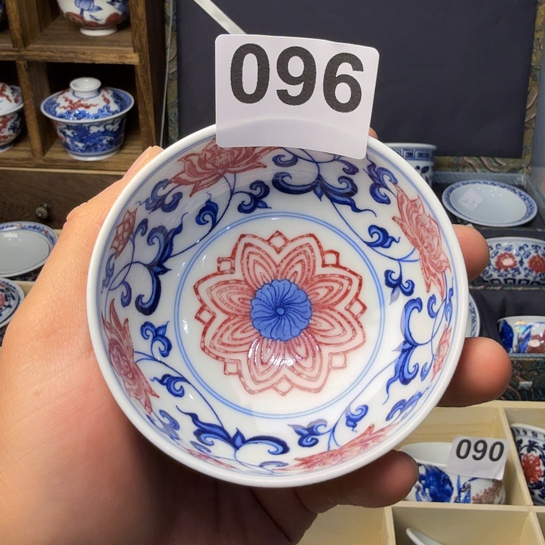 釉里红满绘普洱杯