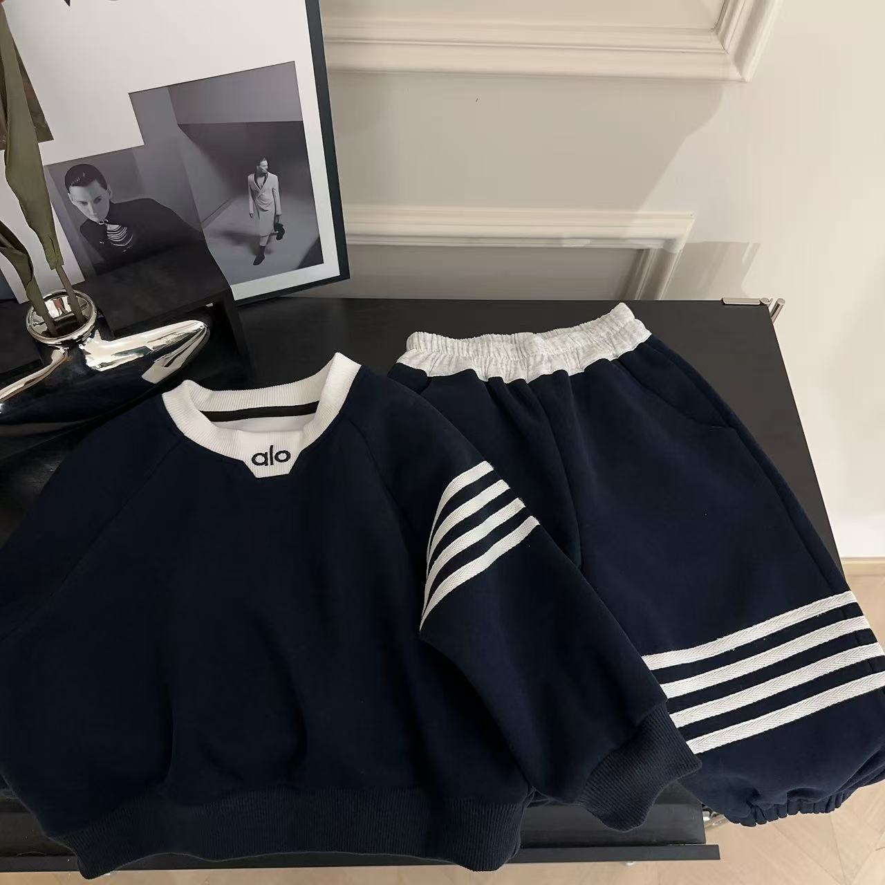 【两个小盆友】秋季新款儿童韩版休闲宽松运动套装882344