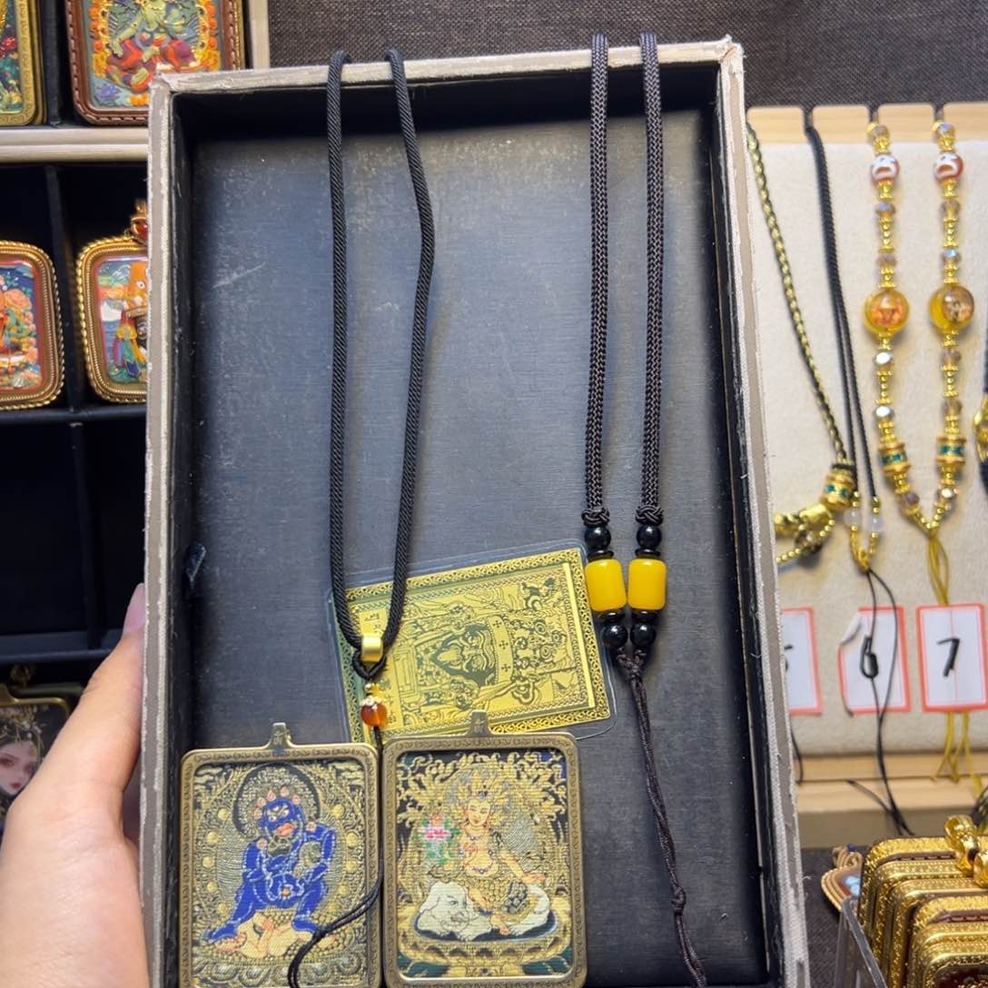 海***。吊坠美丽的小镇和美丽的小镇