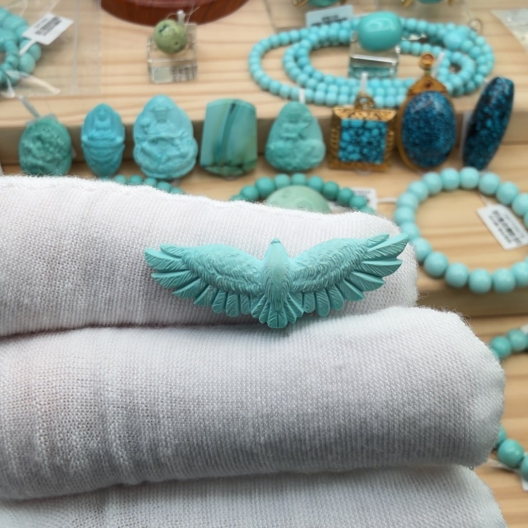 绿松石未镶嵌珠宝奇石