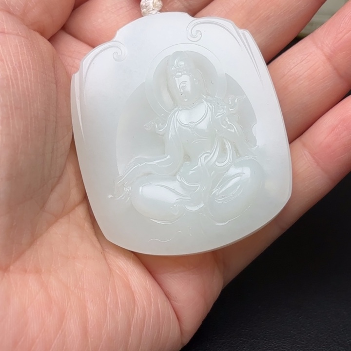 未镶嵌和田玉挂件有****彩