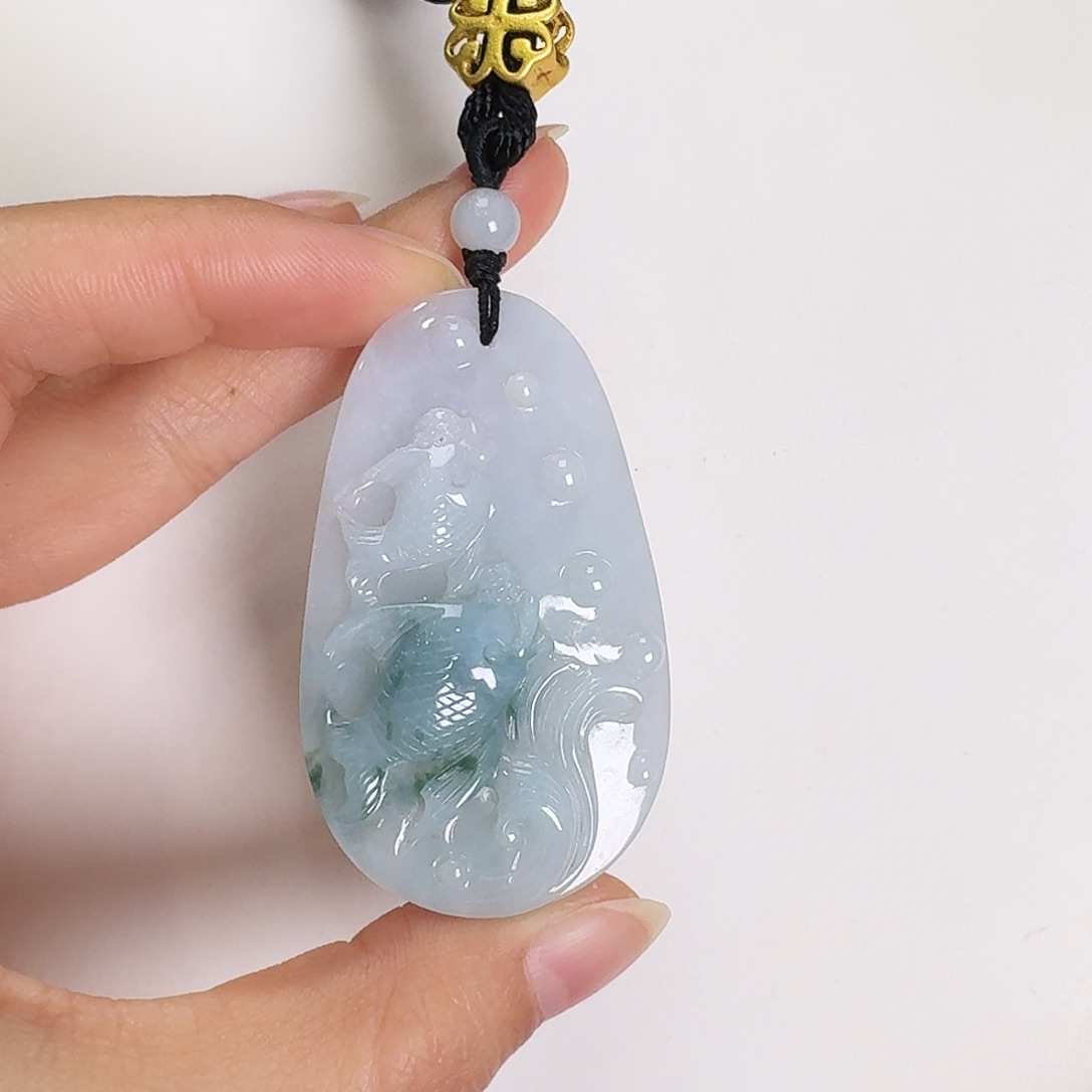 翡翠颈饰未镶嵌鱼牌