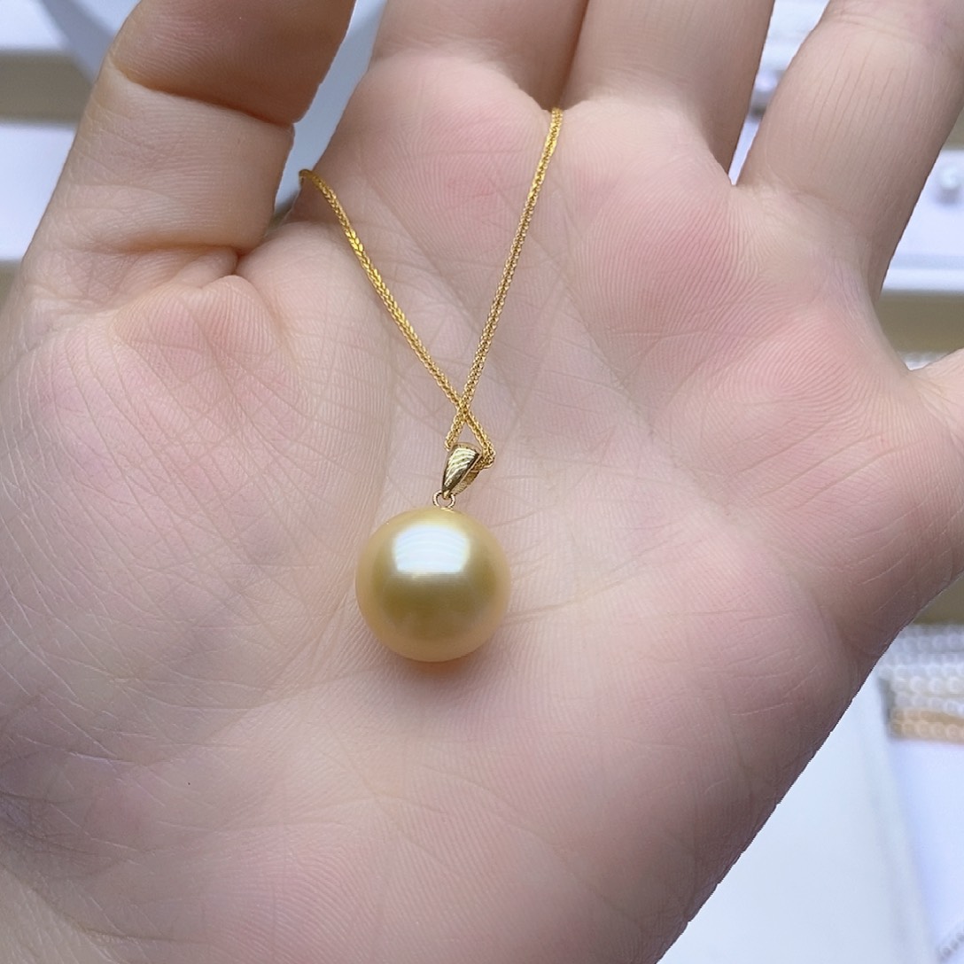 淡水珍珠18K金镶嵌颈饰小****^