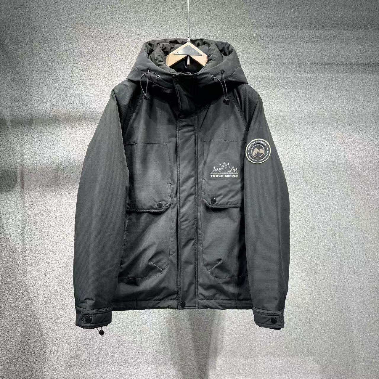 《雪山之巅》冬季连帽工装雪山加厚冲锋衣外套-66523