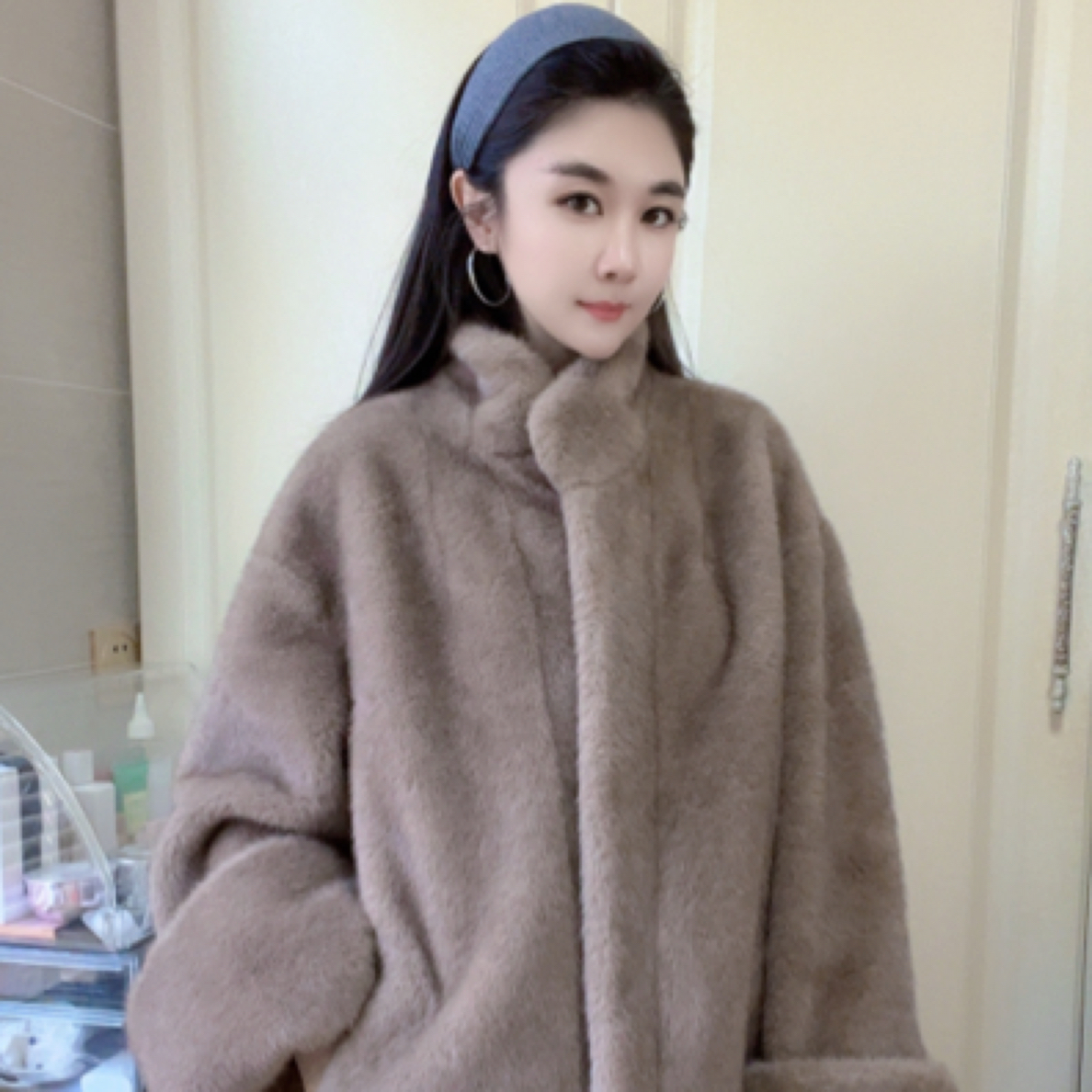 IS WAN WAN松弛公式 极简风双色毛毛外套