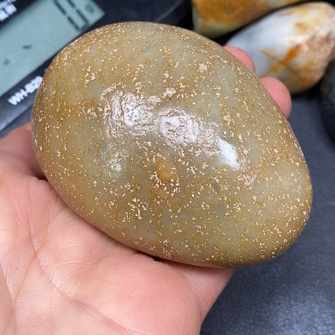 和田玉未镶嵌珠宝奇石