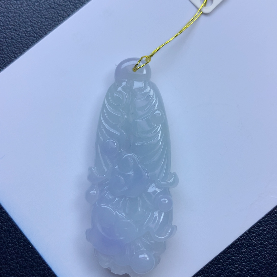 翡翠颈饰未镶嵌白菜