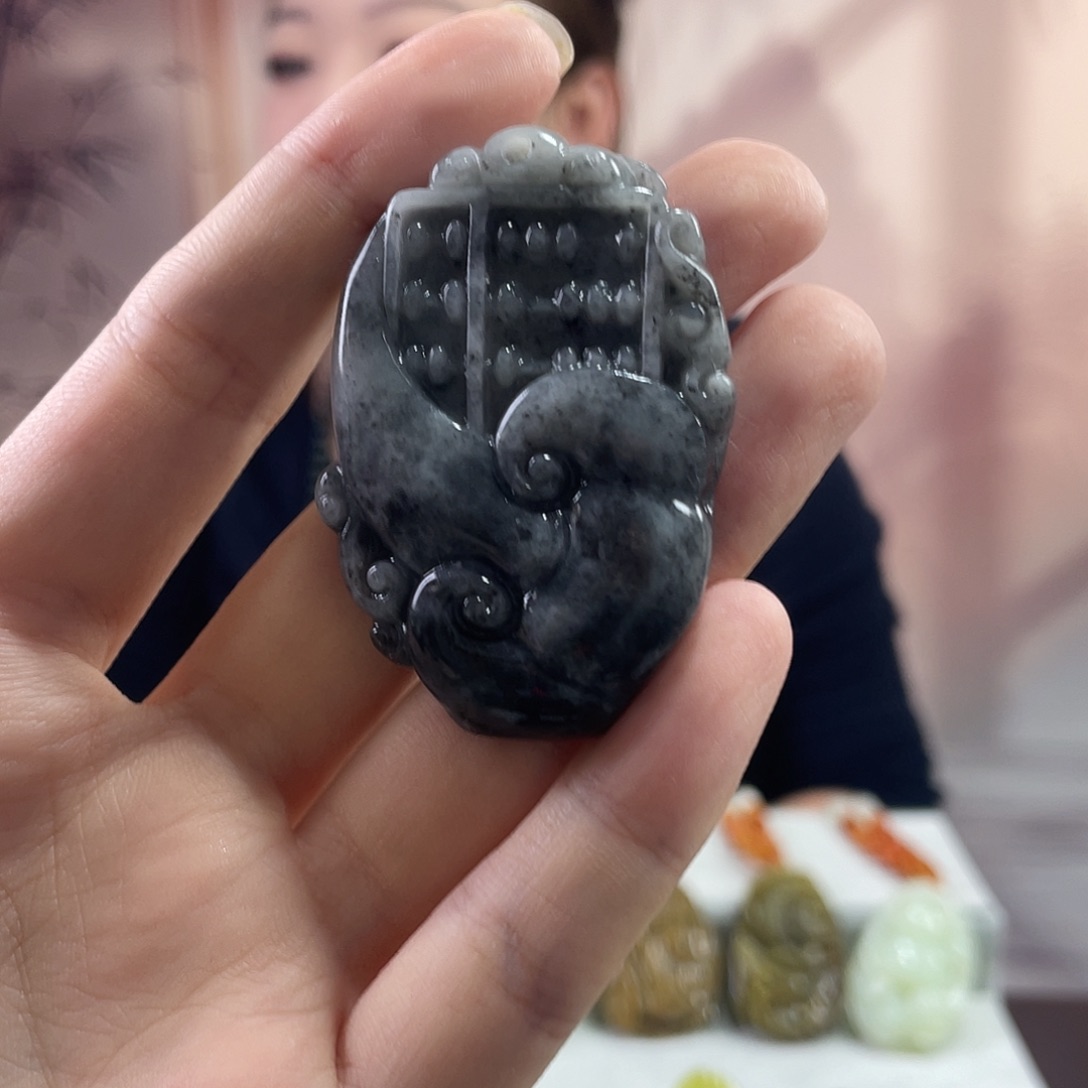 蛇纹石玉未镶嵌吊坠(赠链)