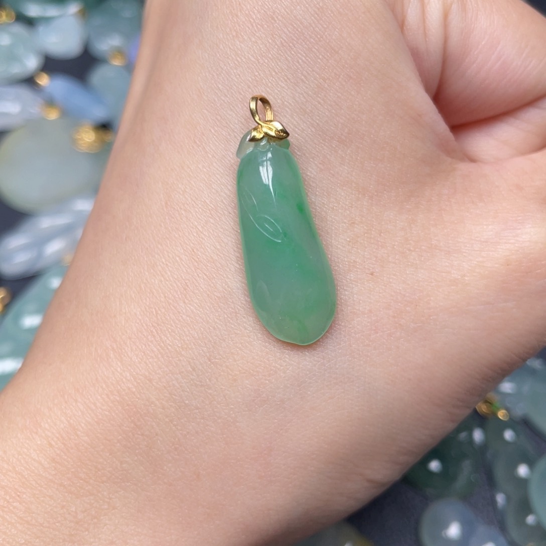 翡翠颈饰18K金镶嵌翡翠