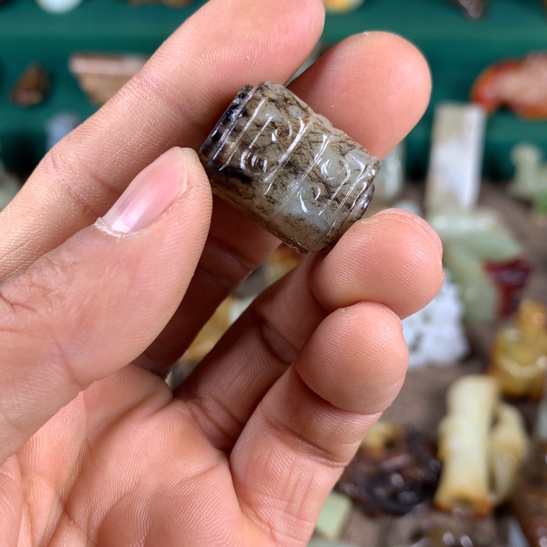 和田玉颈饰未镶嵌