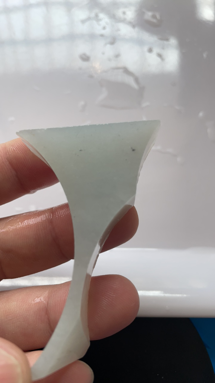 翡翠糯化底小边料，适合做平安扣