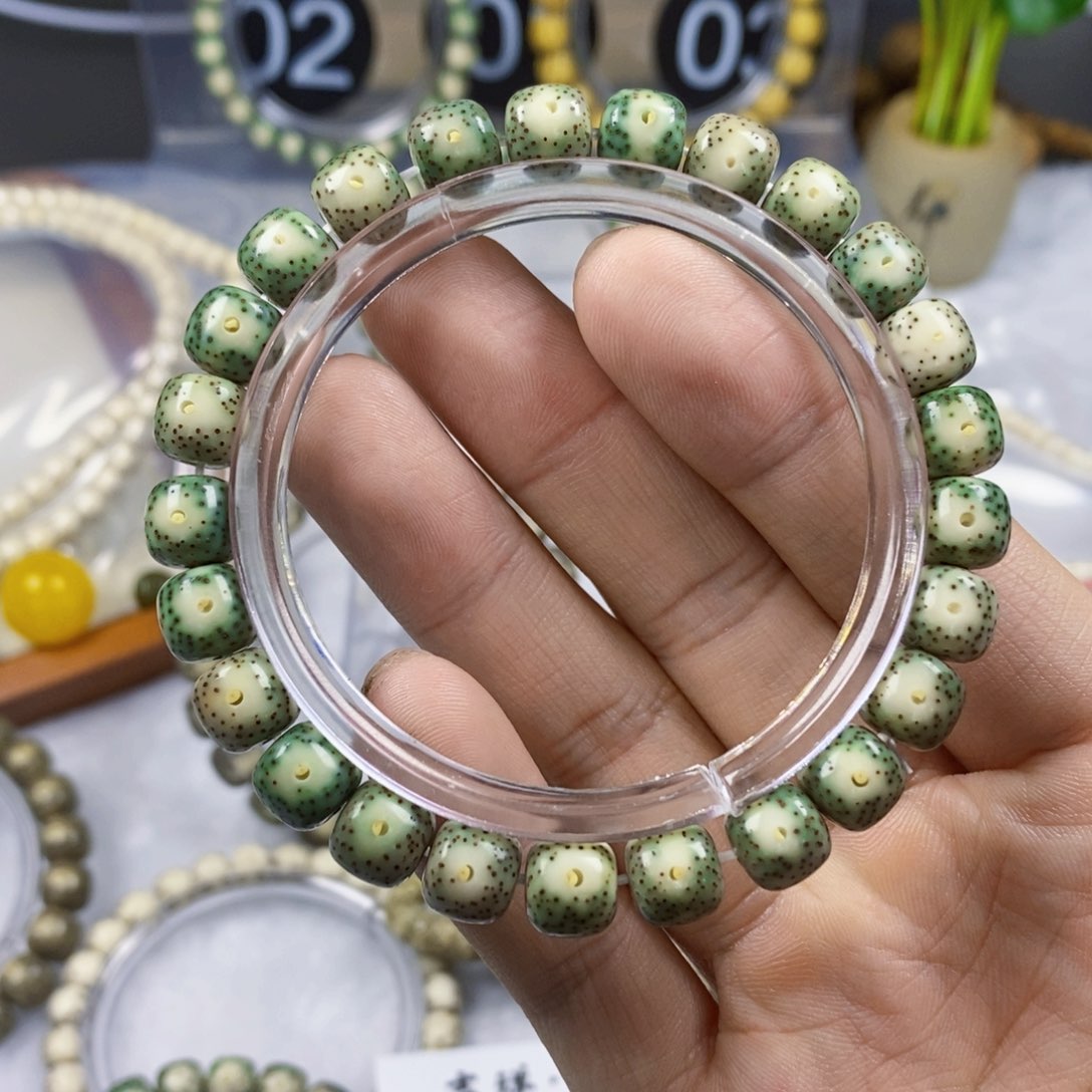 星月菩提手串98青花绿包白