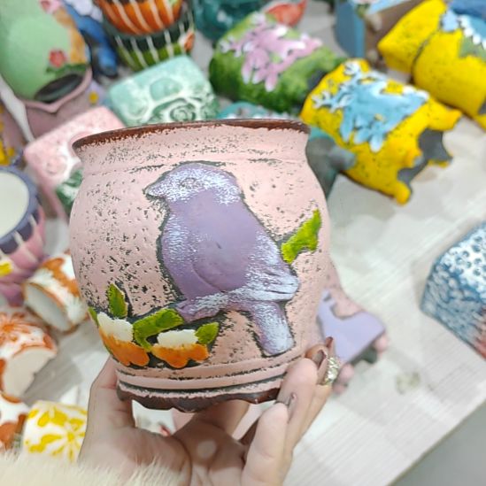 当场凑满15发货，不凑不发，花盆盆口不方不圆有针孔黑点矿点是正常