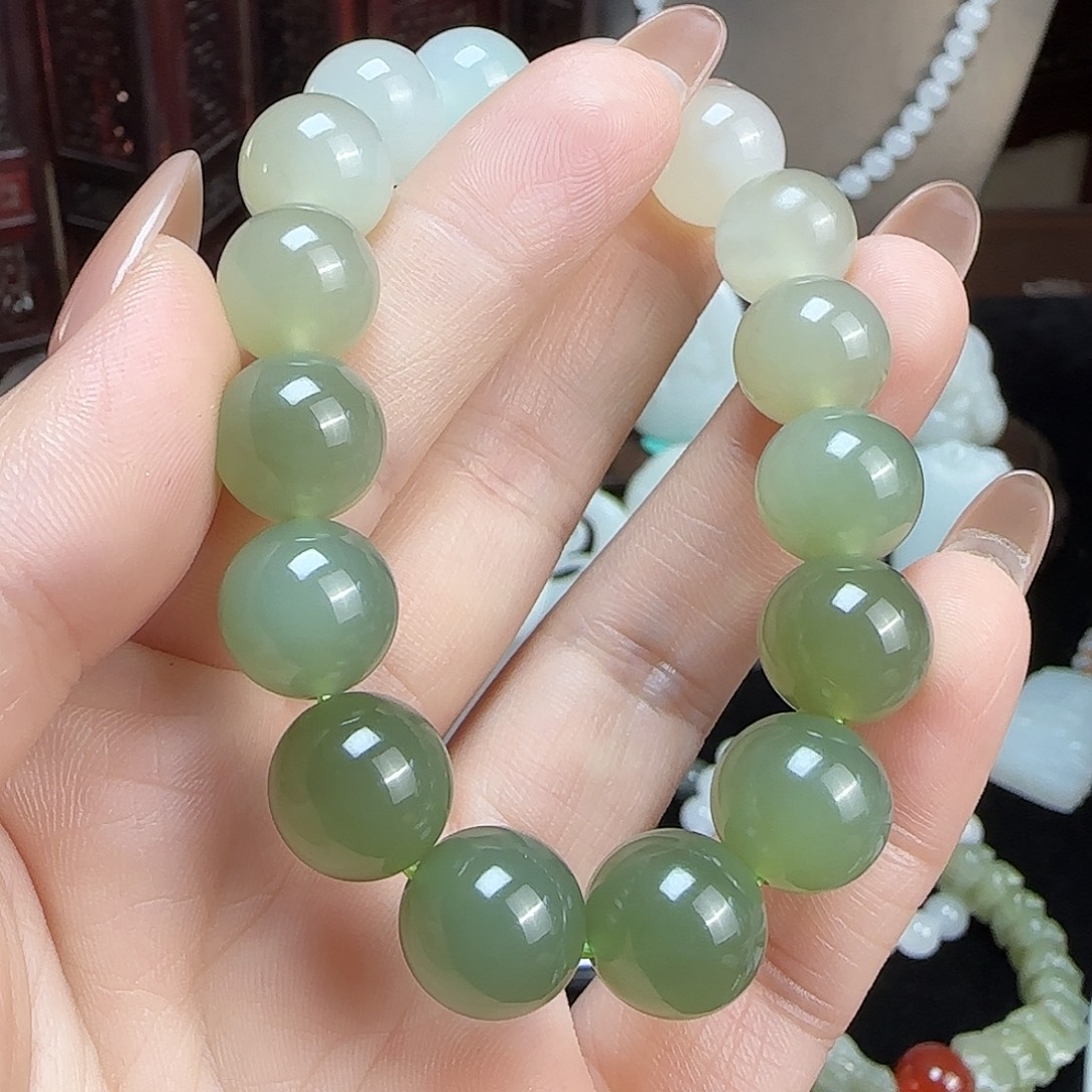 和田玉未镶嵌颈饰定制发货