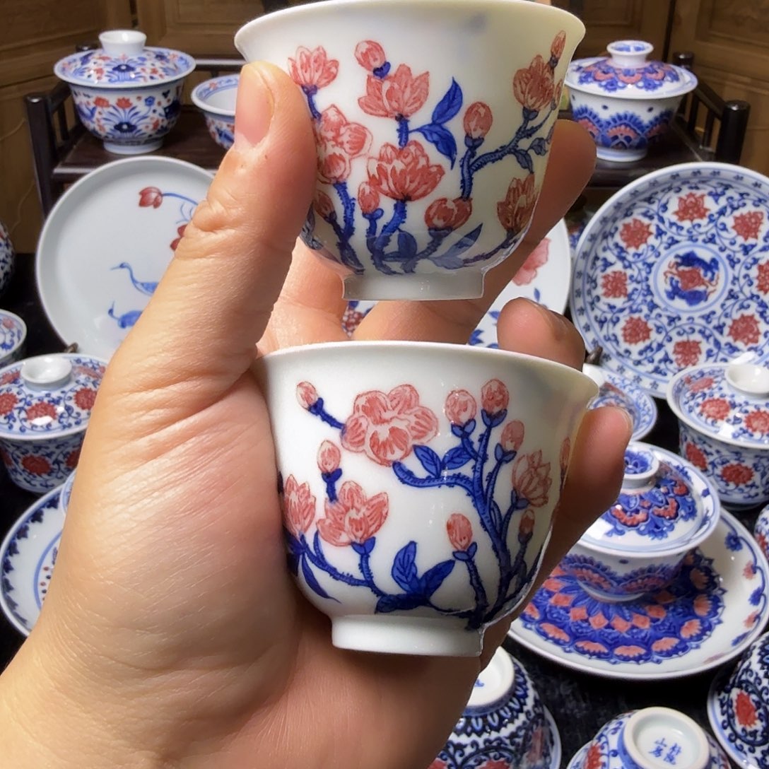 青花釉里红对杯瑕疵