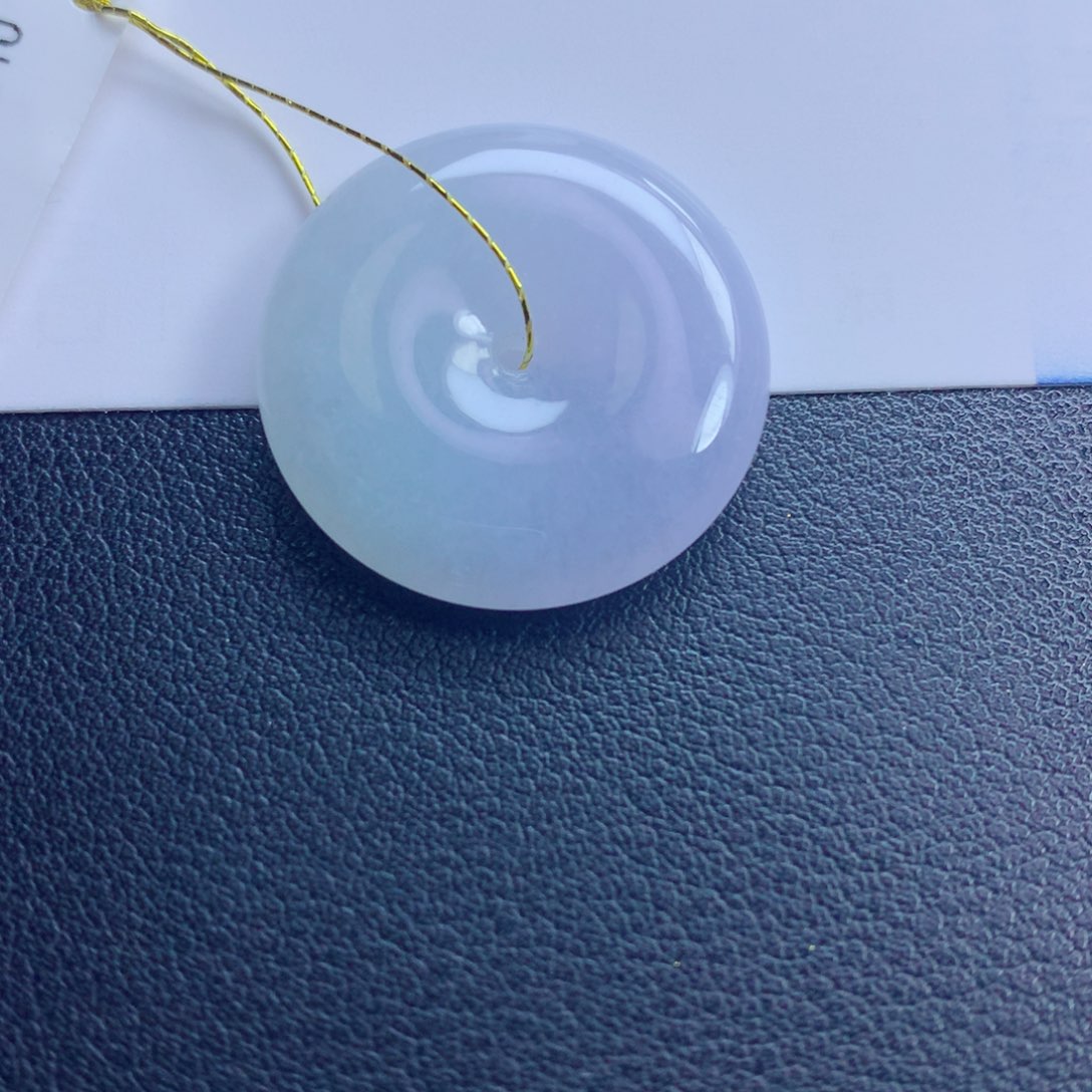 翡翠未镶嵌颈饰平安扣