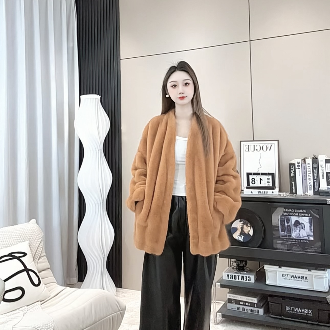 YUXI【顶流千金】2025冬季新款轻奢时尚气质简约休闲女装毛毛外套