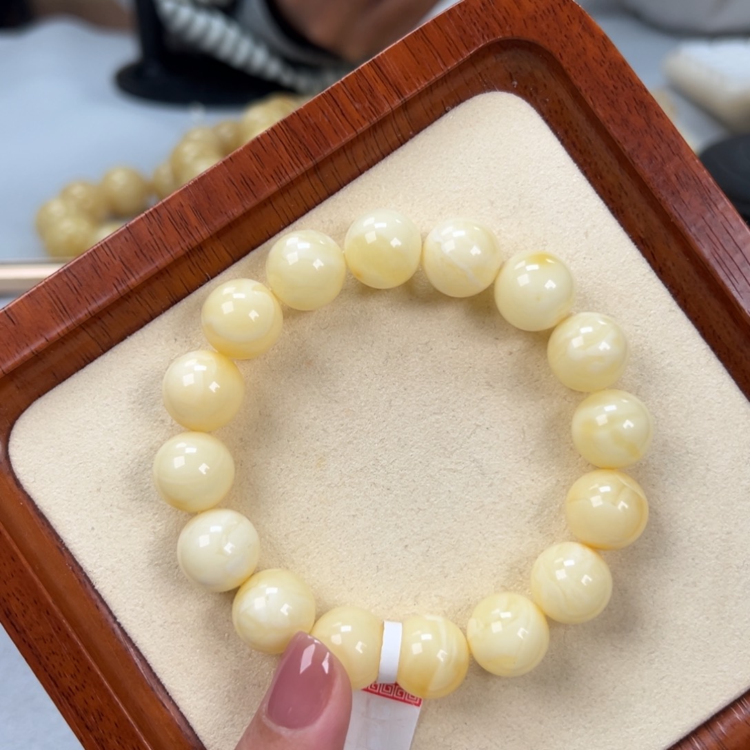 琥珀未镶嵌手链23克