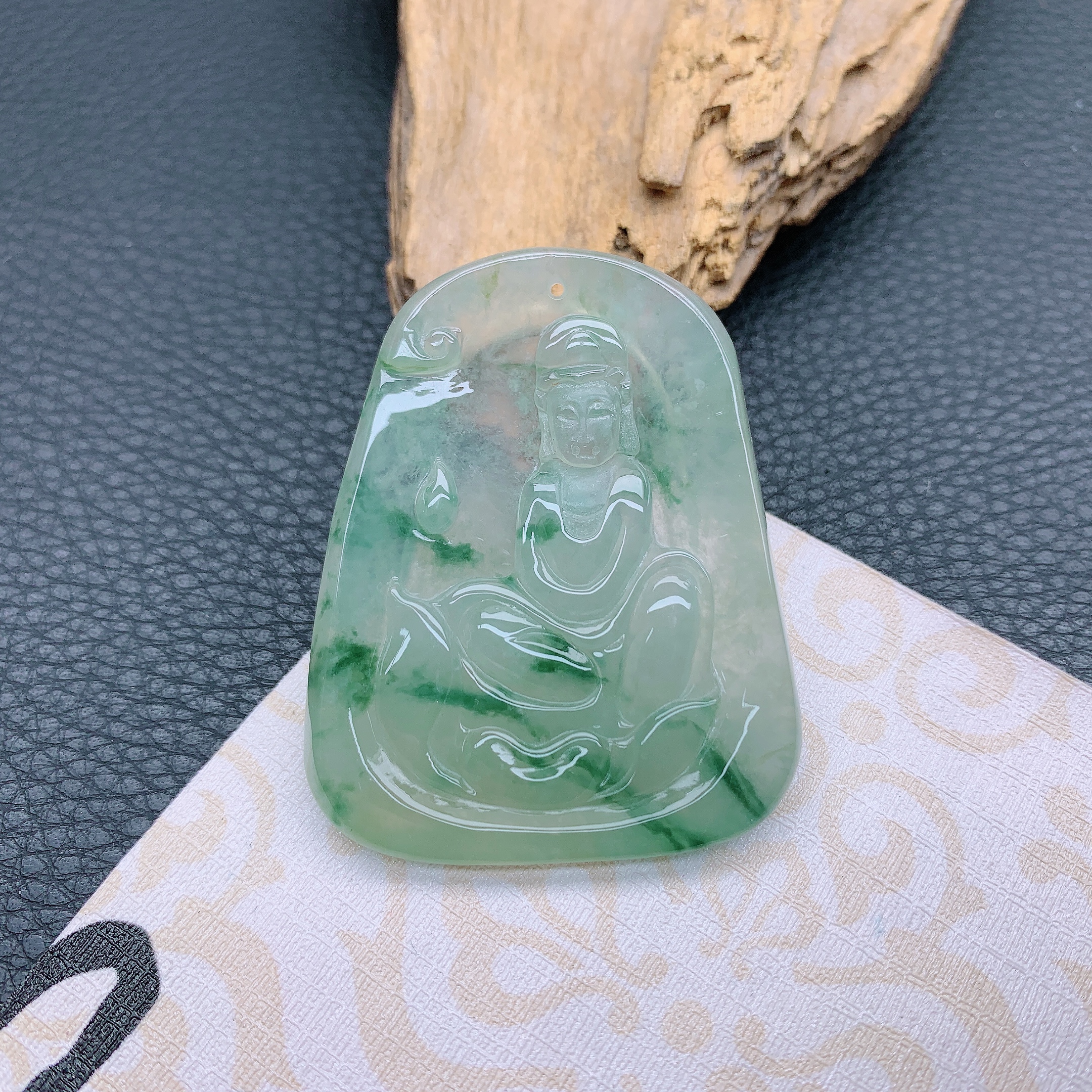 174~天然翡翠A货冰透精雕飘花大慈大悲观音吊坠气质高贵精美挂件