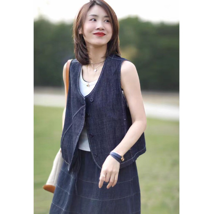 日系复古设计牛仔马甲外套女秋季新款叠穿单排扣背心坎肩无袖上衣