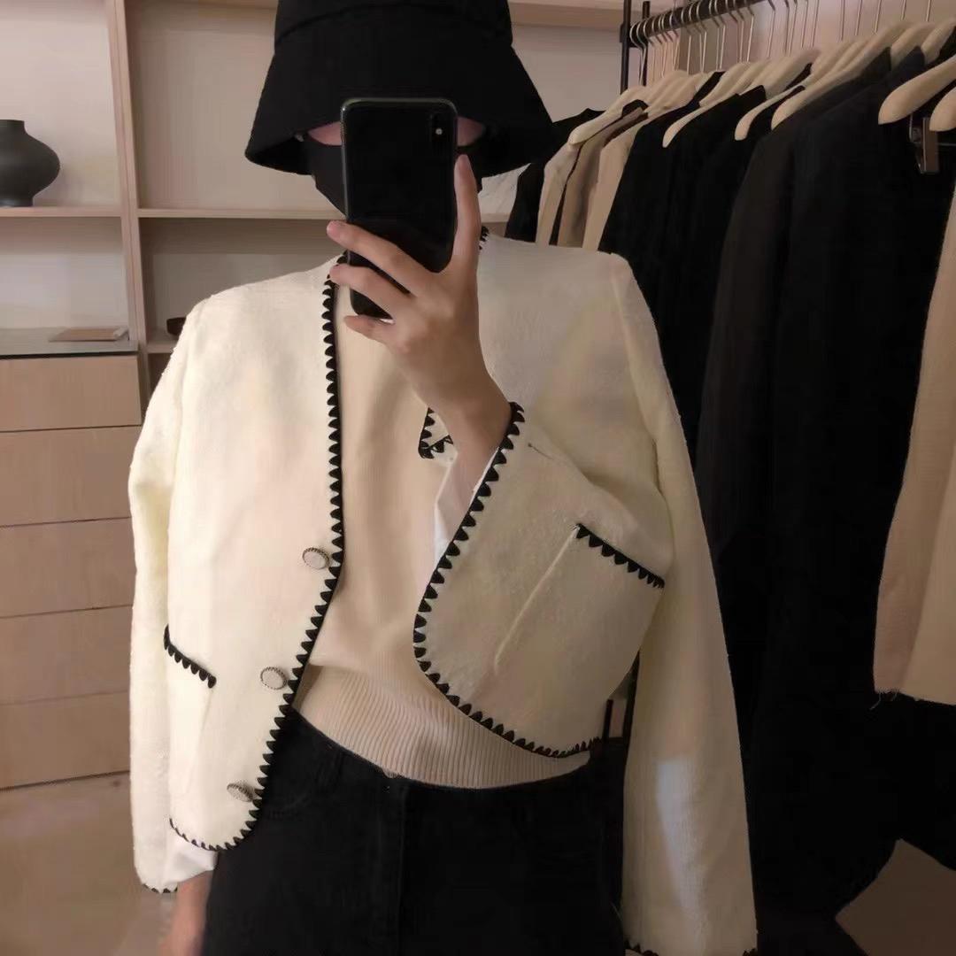 P114 秋冬款双口袋小香风休闲外套