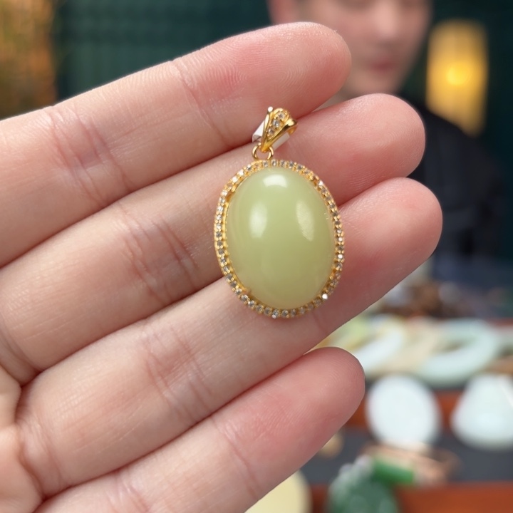 和田玉吊坠银S925镶嵌