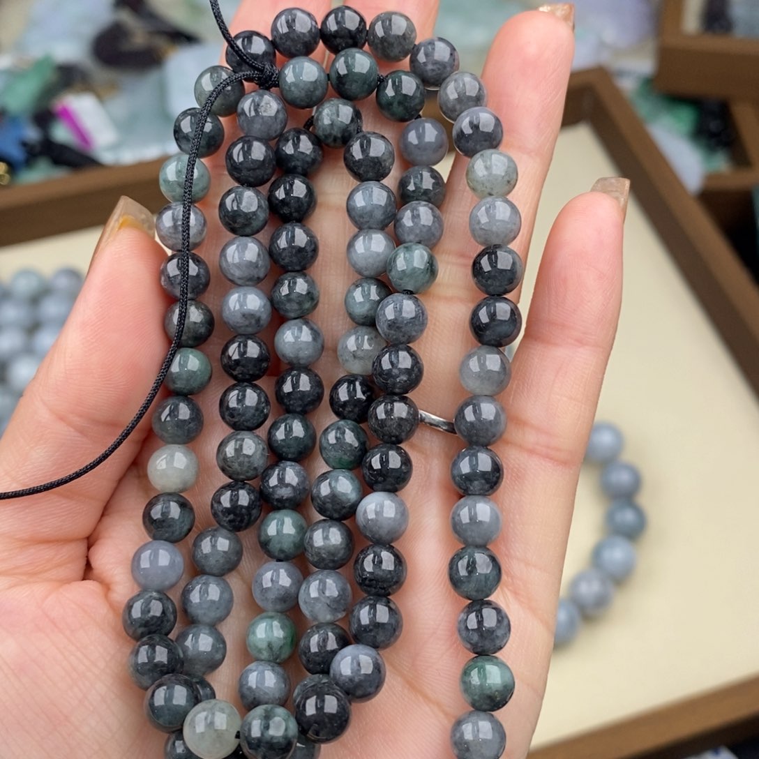 翡翠颈饰未镶嵌一