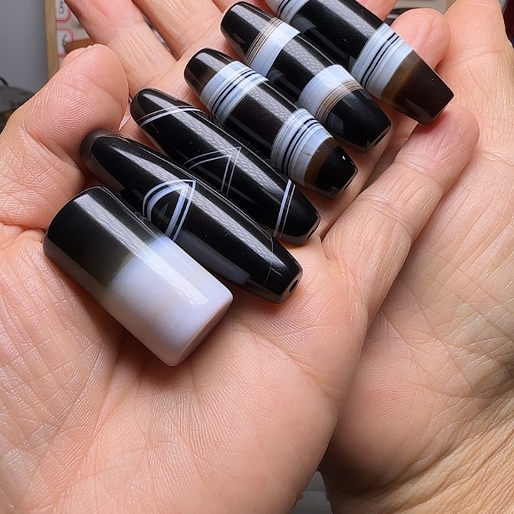 沈***司玛瑙/玉髓合金颈饰