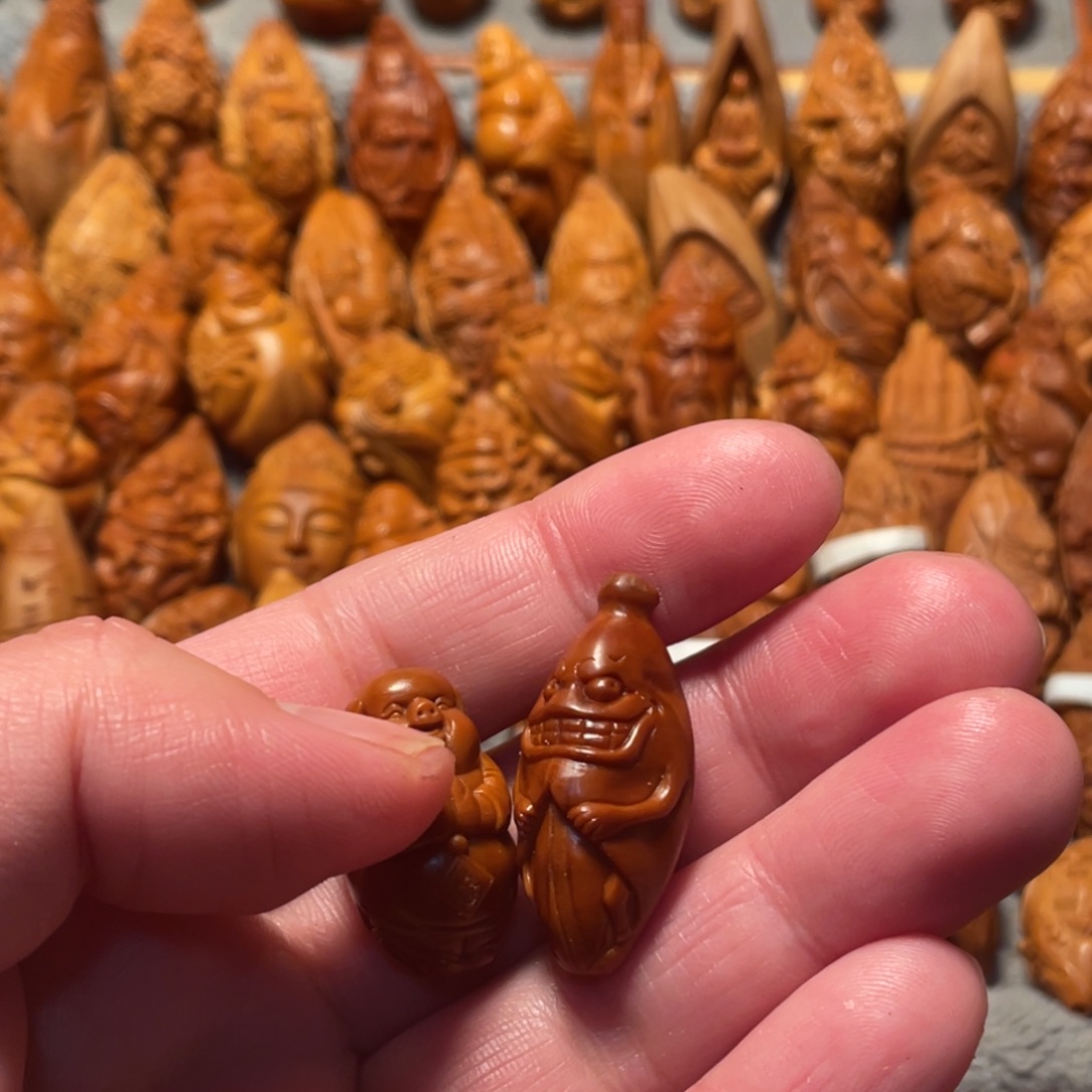 上***水手串/手链橄榄核小猪吃香蕉