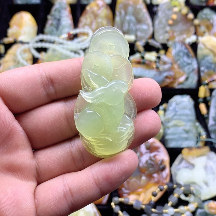 岫玉挂坠未镶嵌挂坠