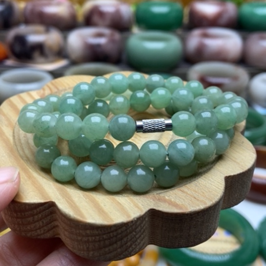 未镶嵌手镯石英质玉