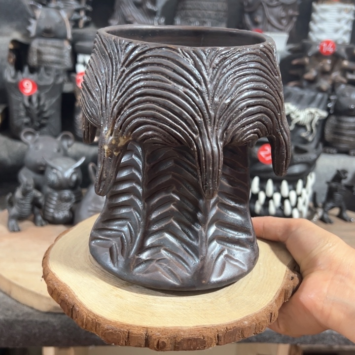 紫砂花盆瑕疵，内口10外高15.5