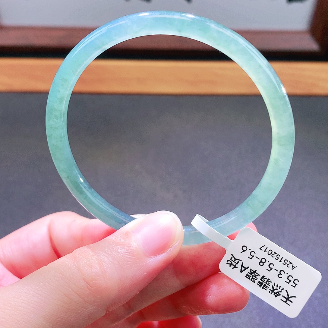 翡翠未镶嵌手镯天然翡翠