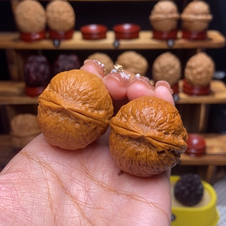 文玩核桃吊坠胖头陀2