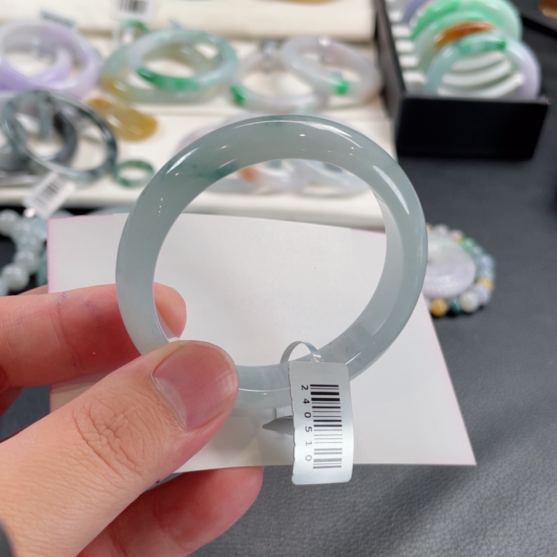 翡翠手镯未镶嵌51正圈