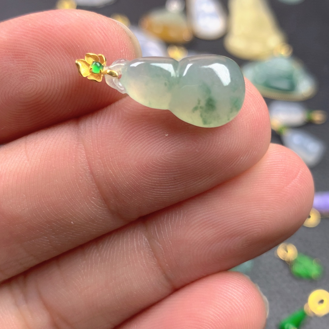 【闪购商品】颈饰18K金镶嵌翡翠翡翠