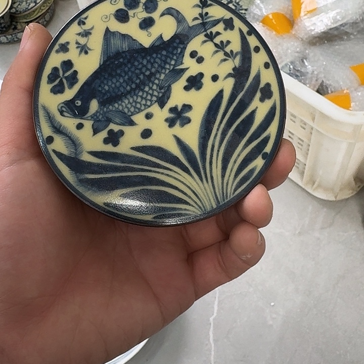 杯2号釉鱼藻纹盖置