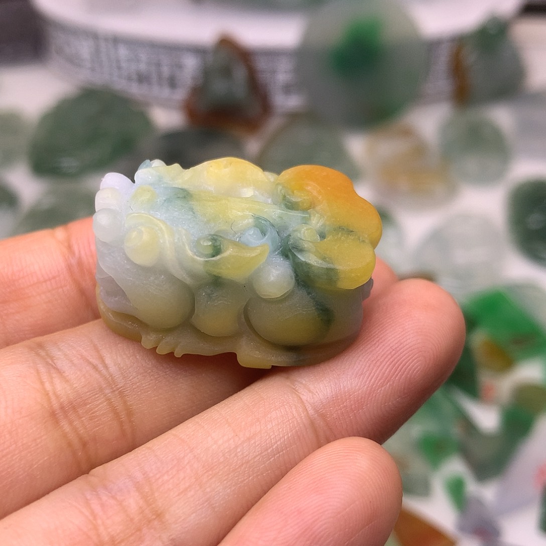 定制翡翠未镶嵌天然翡翠定制