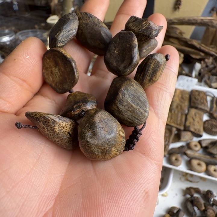 七***康沉香沉香碎屑奇楠沉香树丁17.7克重一条