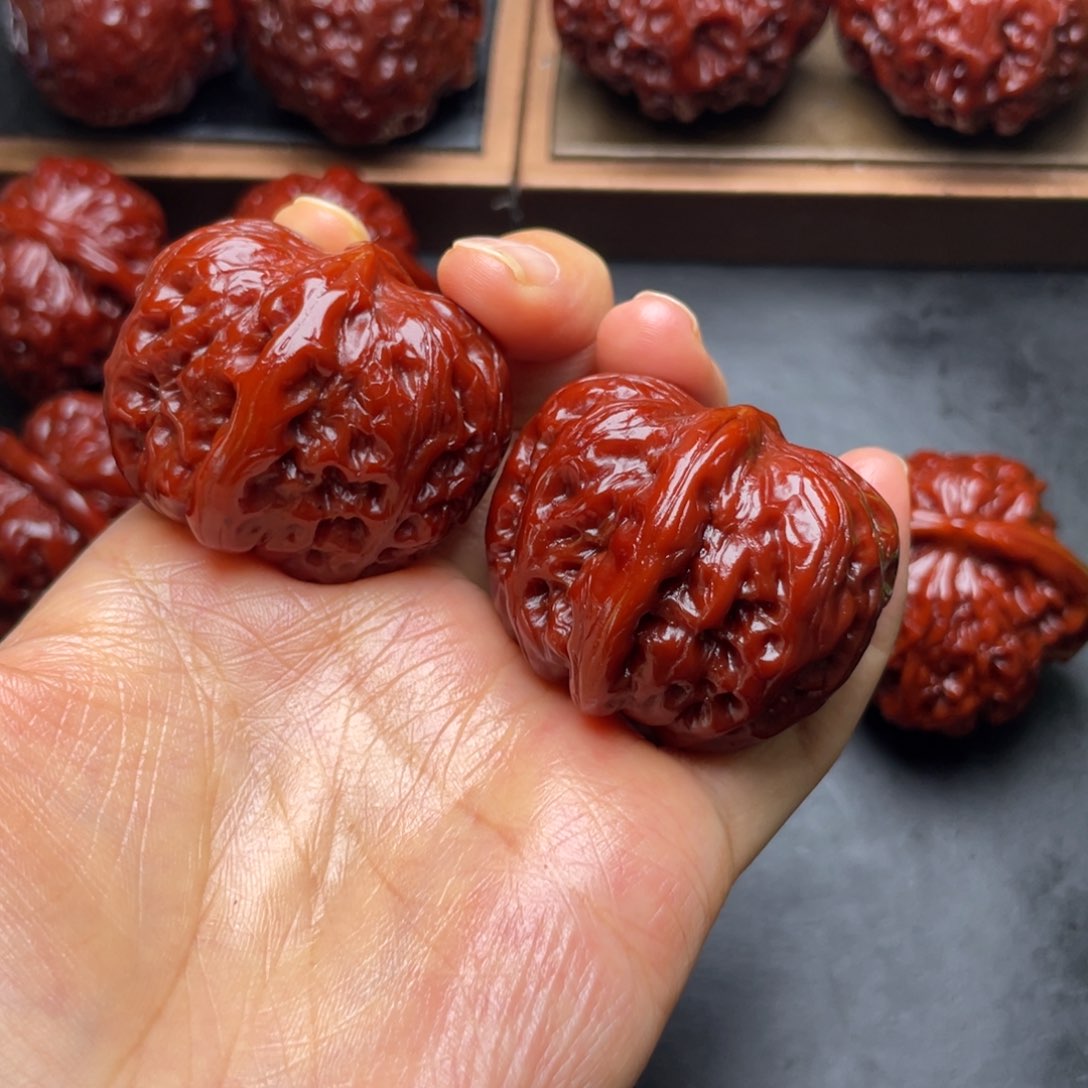 文玩核桃吊坠元宝