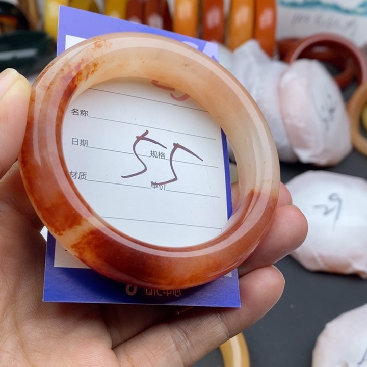 未镶嵌手镯石英质玉