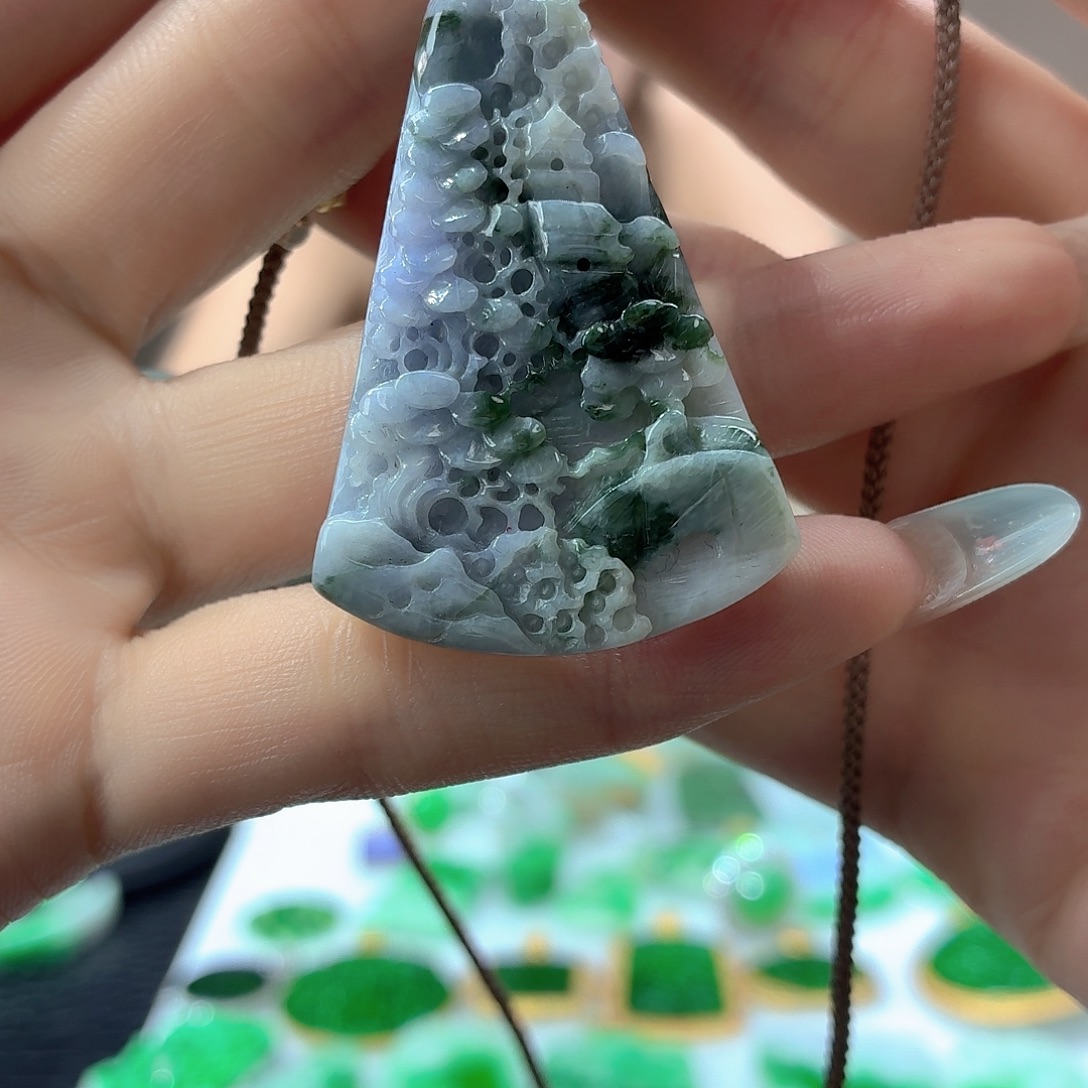 翡翠未镶嵌颈饰翡翠
