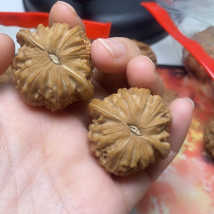 文玩核桃吊坠磨盘